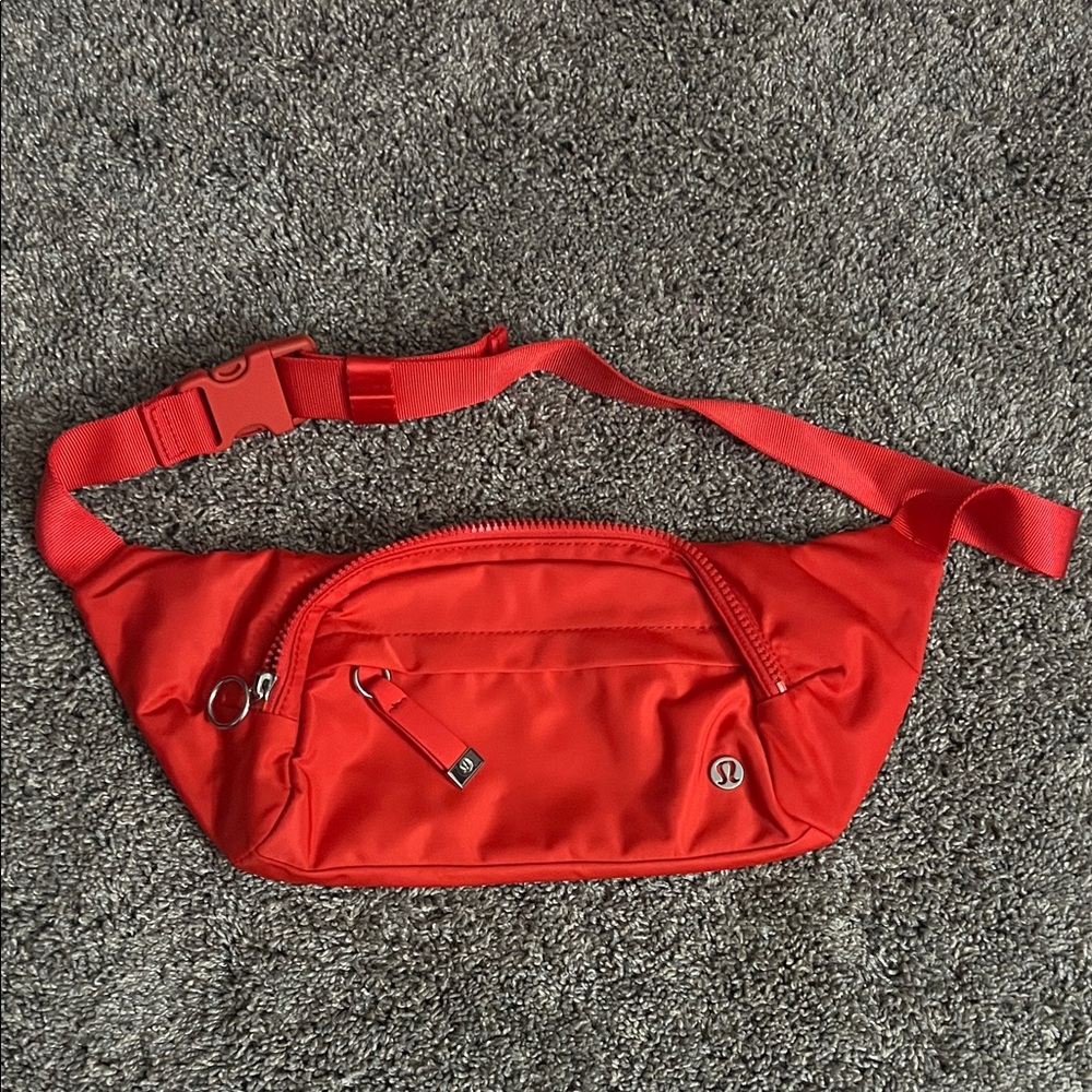 Lululemon crossbody belt bag